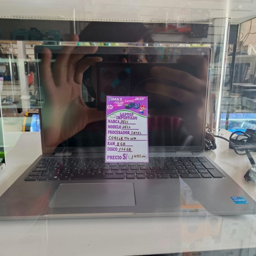 Laptop importado DELL, Intel Core i5 11va Gen, 8GB Ram, 256 GB SSD